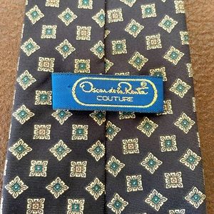 Oscar de la Renta Classic Diamond Necktie